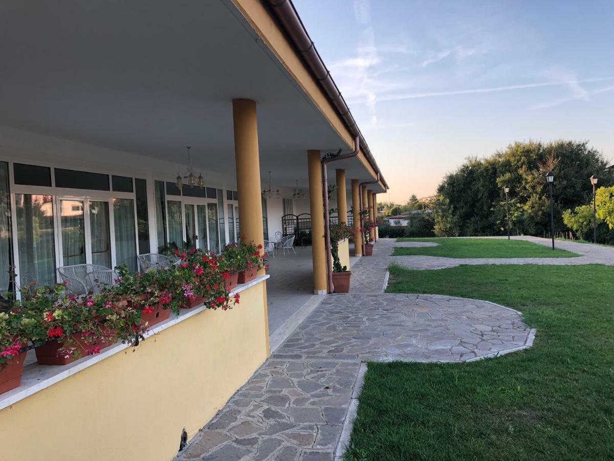 Agriturismo "Lo Zafferano" Aprilia Extérieur photo